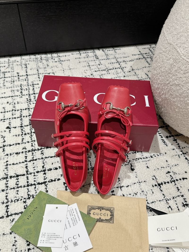 Gucci Flat Shoes